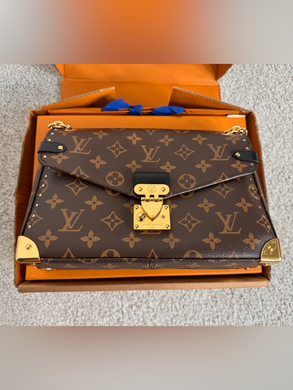 Louis Vuitton Trunkie - Picture 14 of 15